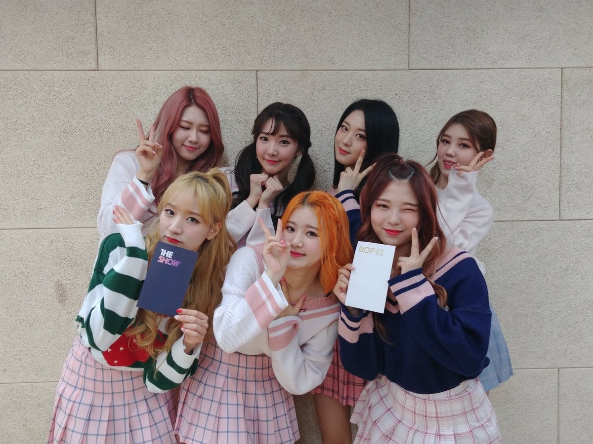 PicsSojin's tweet photo. OT7 🖤🖤 https://t.co/Eel5ZiWzVy