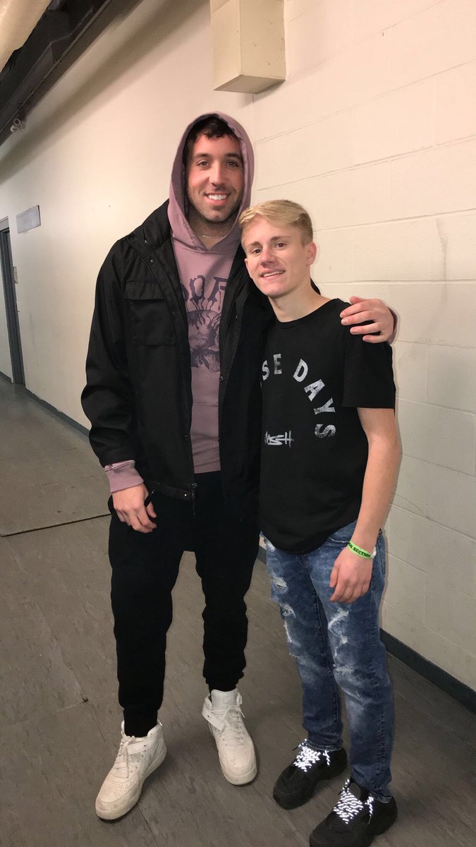 DPesock's tweet image. Got to meet @Mike_Stud again tonight🙌🏾🙏🏽💯