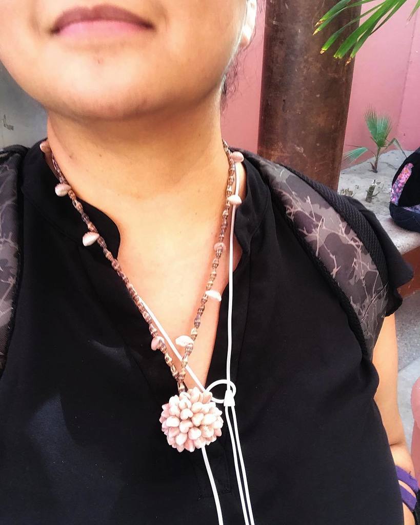 ErikaTamaura's tweet photo. Collar hecho por artesanas seris. 
#CIESPCI 
IV CONGRESO INTERNACIONAL SOBRE EXPERIENCIAS EN LA SALVAGUARDIA DEL P… https://t.co/gyviDHE00d https://t.co/SJ3rPazy6G