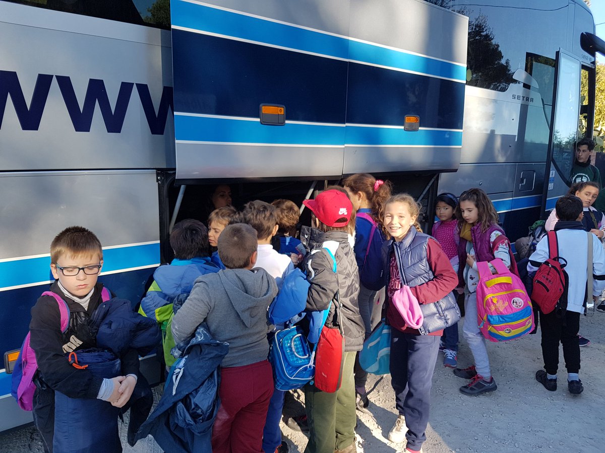 DonatCorda's tweet photo. Y llegamos al albergue, comienza la miniacampada, todo perfecto! Nos espera un fin de semana lleno de aventuras, toca almorzar 😀#MiniDC https://t.co/sGpufI6u0w