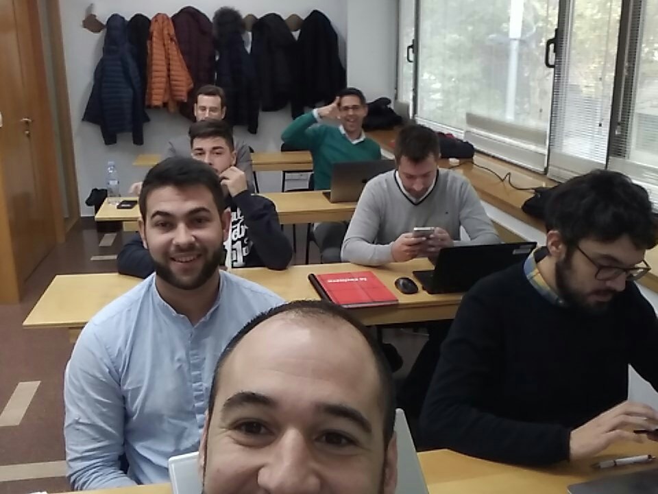#i40vall aprendiendo con dani <a href="/danirimar/">Drm</a>,  ¿y Valencia #i40val  como vais?