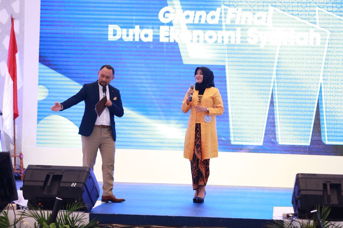 bank_indonesia's tweet photo. Duta Ekonomi Syariah sebagai generasi yang dapat berperan aktif dalam upaya menumbuhkan serta mengembangkan ekonomi dan keuangan syariah di Indonesia #BInfo #ISEF2017 https://t.co/BIbj9jpzPO