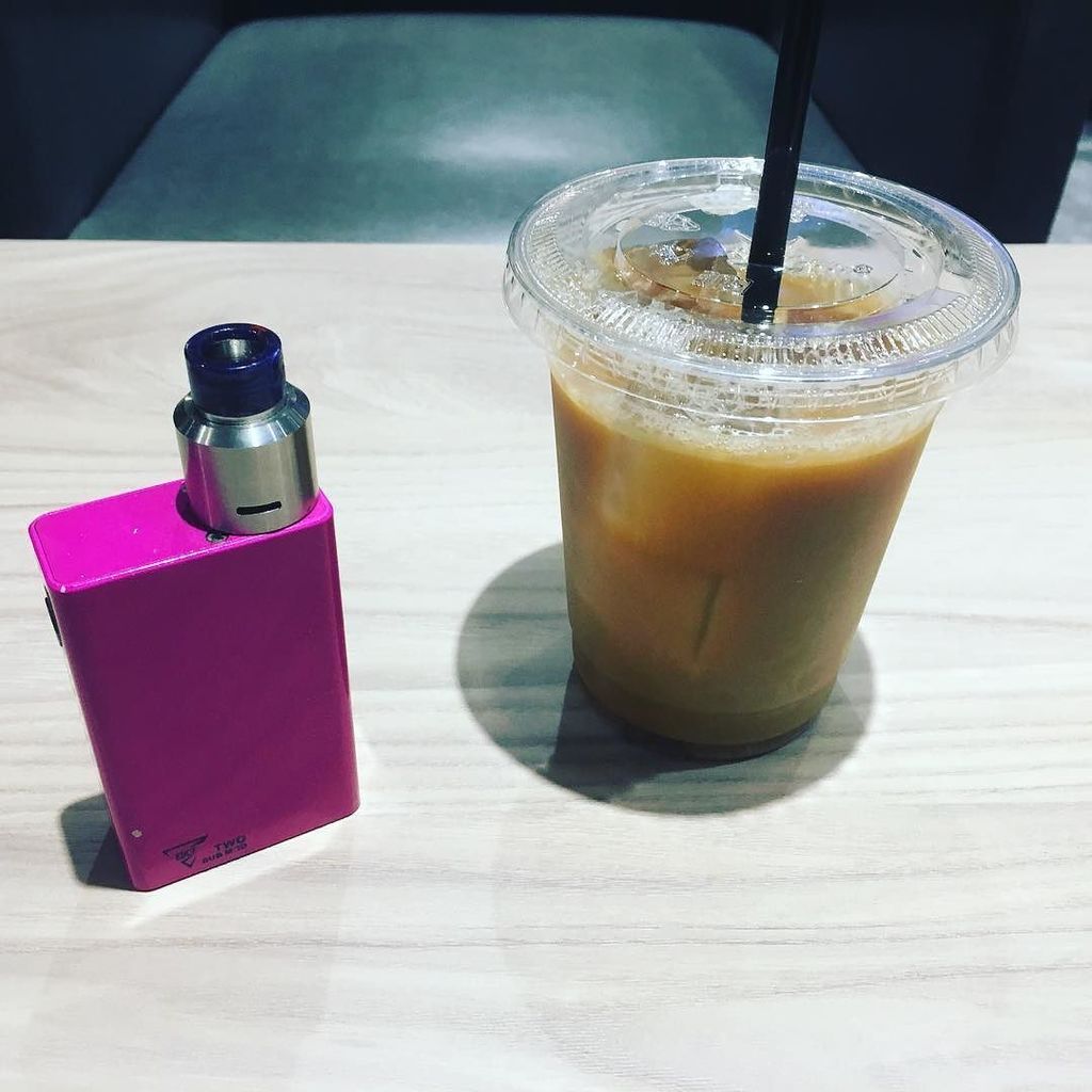 kwsk_roller's tweet photo. おわちぇ\(0ω0)/ #vape #vape_ stand #two_sub https://t.co/eiyemOQzKq https://t.co/HIPUpjj9z6