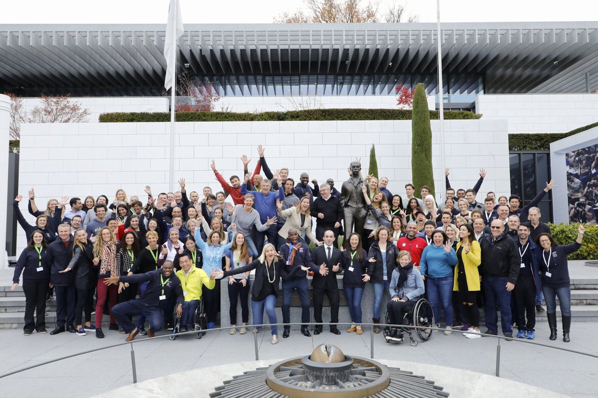 Welcome to the 8th IOC International #AthletesForum – but first a quick photo with the  participants ahead of a busy 3 days in Lausanne #Athlete365