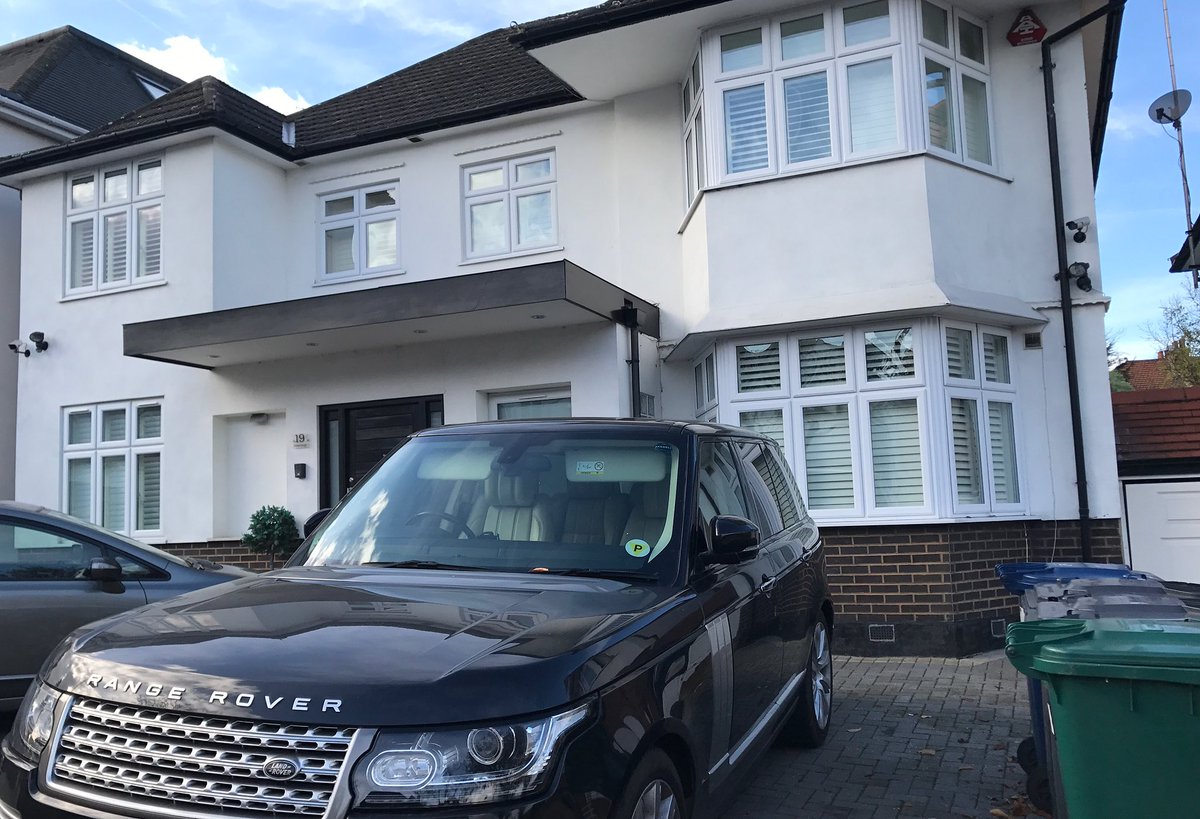 bespokeshutter's tweet photo. Interior shutter blinds installed by North London's longest established shutter specialist. #shutters #shutterblinds #plantationshutters https://t.co/nU3wVNb0OT