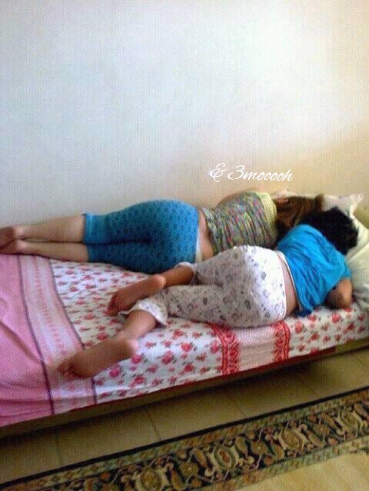 احلى وقت للتجسس هو وقت الظهر لما ننام
انام في الصاله بدون لحاف
واترك الخيال للي بديثهم
#ديوث #دياثة #تحرر #بدوية #متحررة