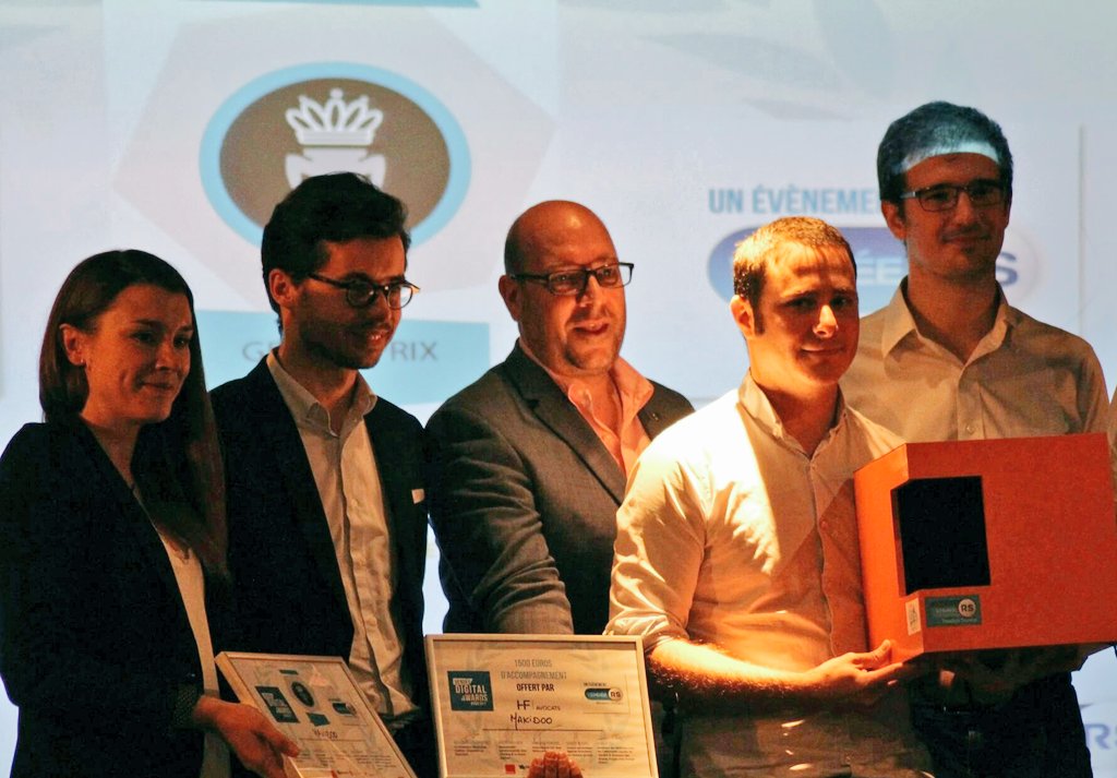 caroline_baudon's tweet photo. #GrandPrix @VendeeRS pour @MakidooApp qui remporte en plus de son #PrixEntreprise un accompagnement d'un an de 15000€ #DéveloppementProjet #FilmMaking #CommunicationDigitale #victoire #VDA2017 https://t.co/rU4fxOCILH