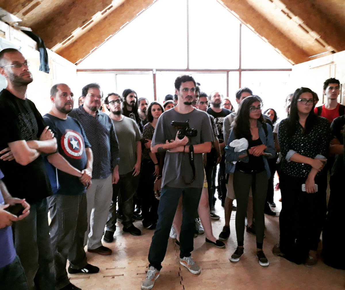 procomum's tweet photo. Ontem foi inaugurado o #WikiLab na @ufabc, um laboratório Hackadêmico, que abre a porta da universidade aos hackers e makers. Longa vida. https://t.co/rvjXXmJk2m