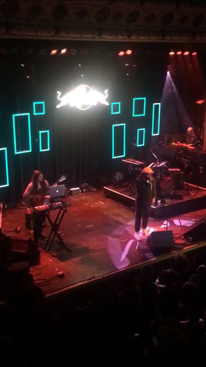 KrystalMetcalfe's tweet photo. So proud of my brother pouring his little heart out on stage. π’β€οΈ @themind #redbullsoundselect https://t.co/rMWyjHj2l3