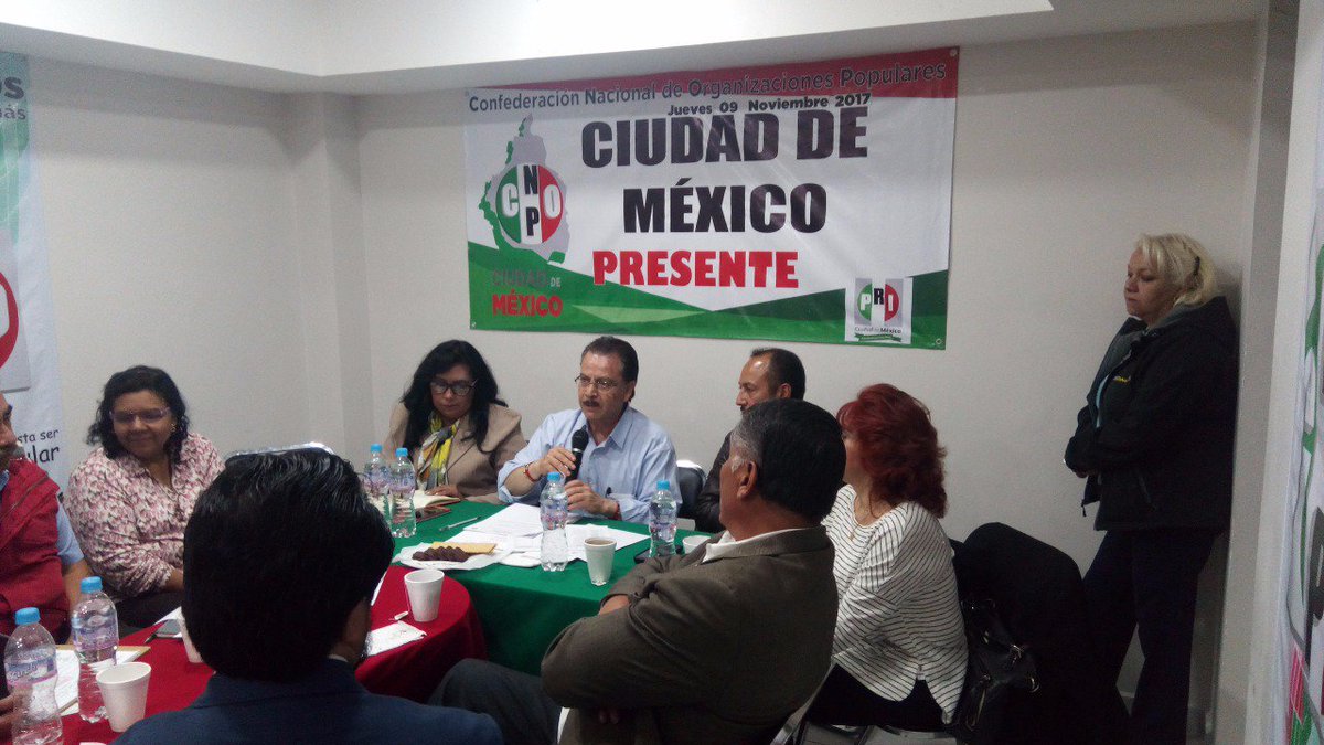 MNVC_CNOP's tweet photo. EL día de ayer, estuvimos con el líder Jorge García, Srio. de la @CNOPCDMX , para la preparación rumbo al 2018. Movimiento Nacional de Vinculación Ciudadana #MNVC presente en las etapas cruciales de nuestra #CDMX #SoyMNVC #CNOP #PRI https://t.co/F2yHtb0uoY