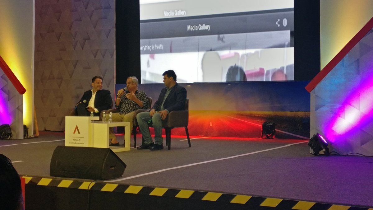 hcmariwala's tweet photo. βProducts are made in labs and factories, but brands are made in the hearts of people.β -Piyush Pandey @Ogilvy https://t.co/ELtJt5sxHI