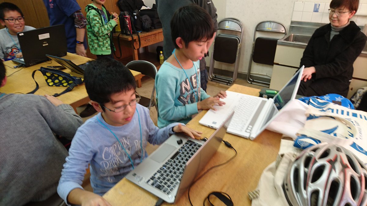 CoderDojoKonan_'s tweet image. #CoderDojo岡南
終盤になってきてます！
そろそろ仕上げに入ってくる頃でしょうか！