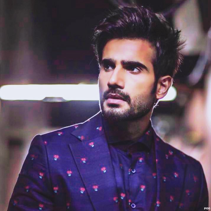 PooCreations's tweet photo. #HisIntenseExpressions 😍😍😍 #ForProfilePicture @karantacker https://t.co/Ex5r1W33g9