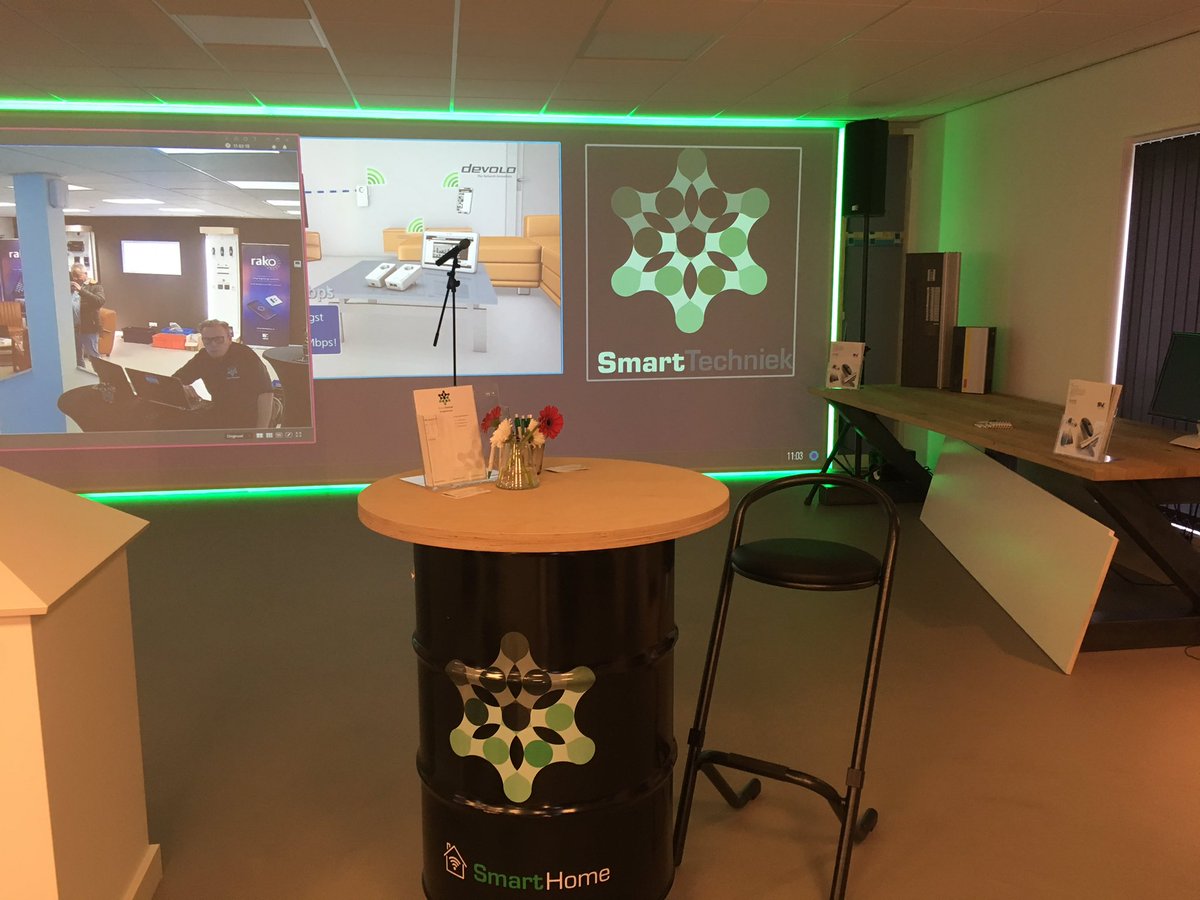 Gisteren de voorbereidingen. Vandaag het evenement in de #showroom van @LRSSolutions Meerkerk @GemZederik Doorstart #SmartTechniek 11/11 hele dag inloop. Om 16 uur openingsmoment. 
Slimme oplossingen, prachtige producten #SmartHome #SmartCamera #SmartAlarm. 👌💪🏾👍