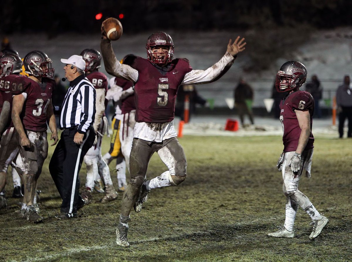 406mtsports's tweet photo. They scored 30 unanswered points. @BengalsHigh bounces @CapitalBruins in Class AA semis to advance to first title game in 7 years https://t.co/bnuNJgmsAi #mtscores https://t.co/8btRcUayvP