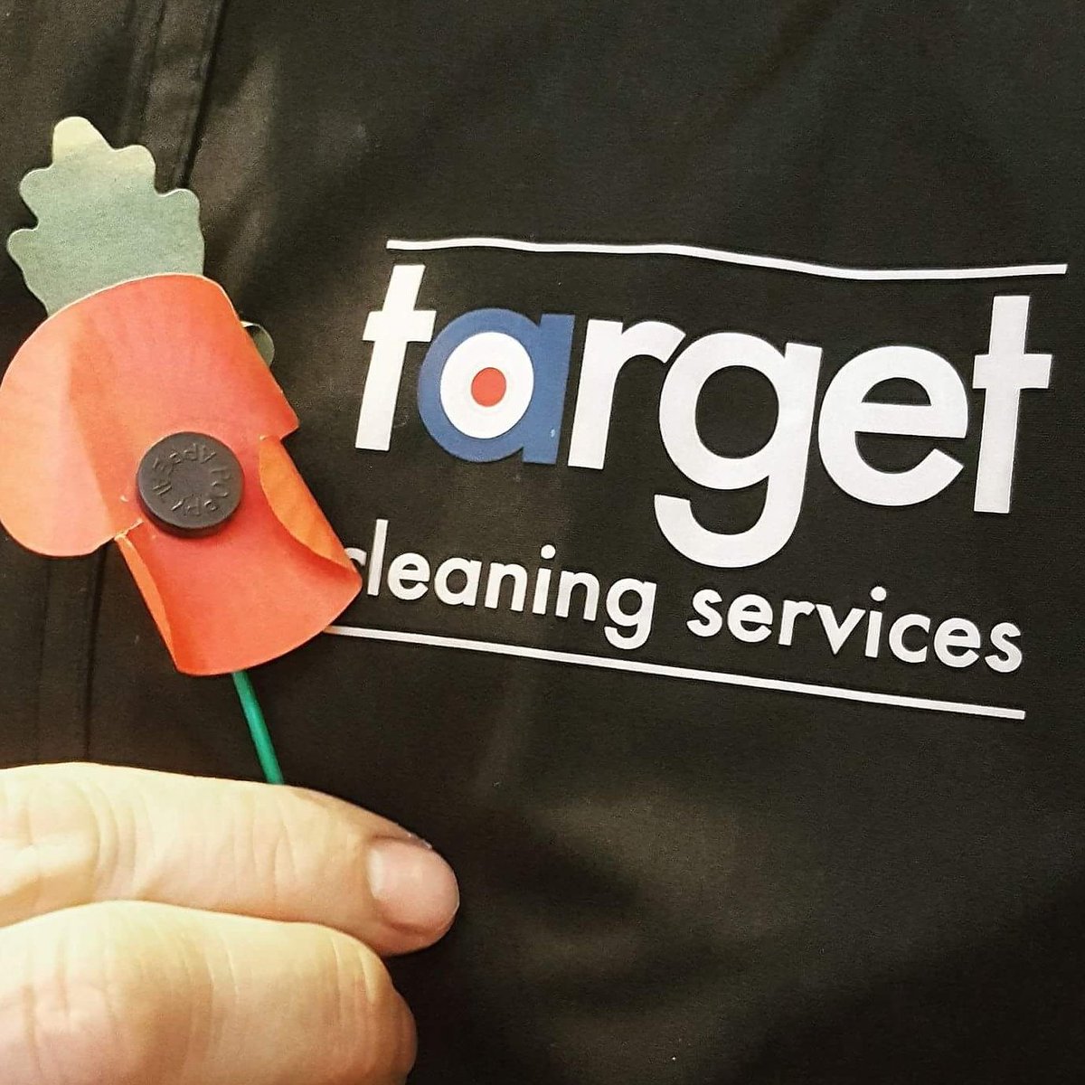 target_clean's tweet photo. Remember those who fought for our free country today at 11am. #lestweforget https://t.co/qP3m3bRoAl