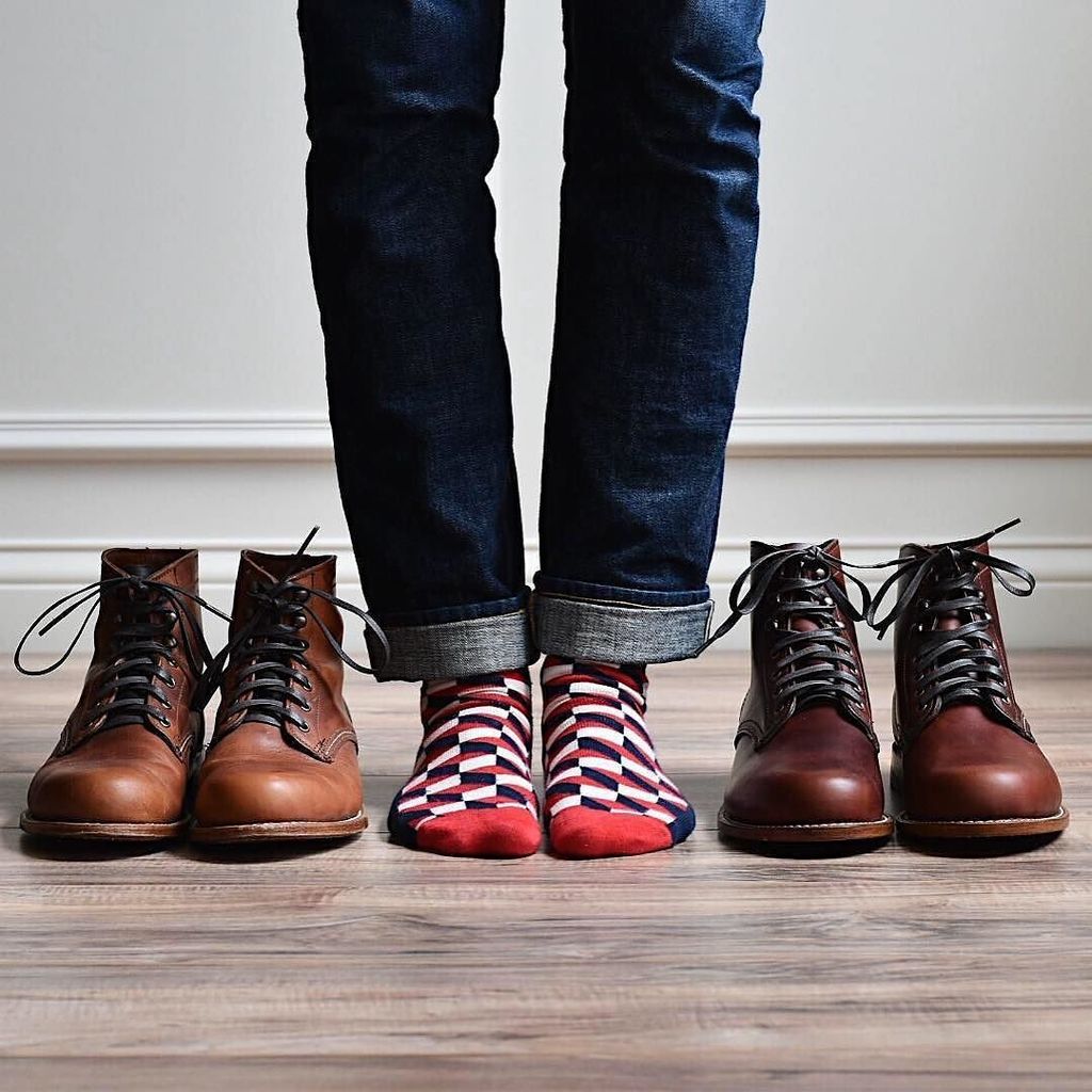 HappySofficial's tweet photo. Footwear game on point. 📷@lahmansbeard #HappySocks #HappinessEverywhere https://t.co/FfLbxezgh8 https://t.co/1H2S7BKjU6