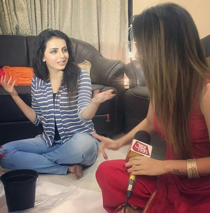MendakKiSherni's tweet photo. Watch birthday segment of @shrenuparikh11 b/w  2:30 -3:30pm only on #SBBsegment #AajTak #Ishqbaaaz #HappyBirthdayShrenu @shrenuparikh11  #RiKara #ShreNal CR - latikapandit https://t.co/4dVC9WLL9H