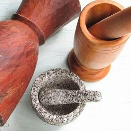 udaogene's tweet photo. Ndi clan, Happy Weekend! 
How do you like the sound of the pestle against the mortar; milling food items for a family meal? https://t.co/yXXsvYFWzF