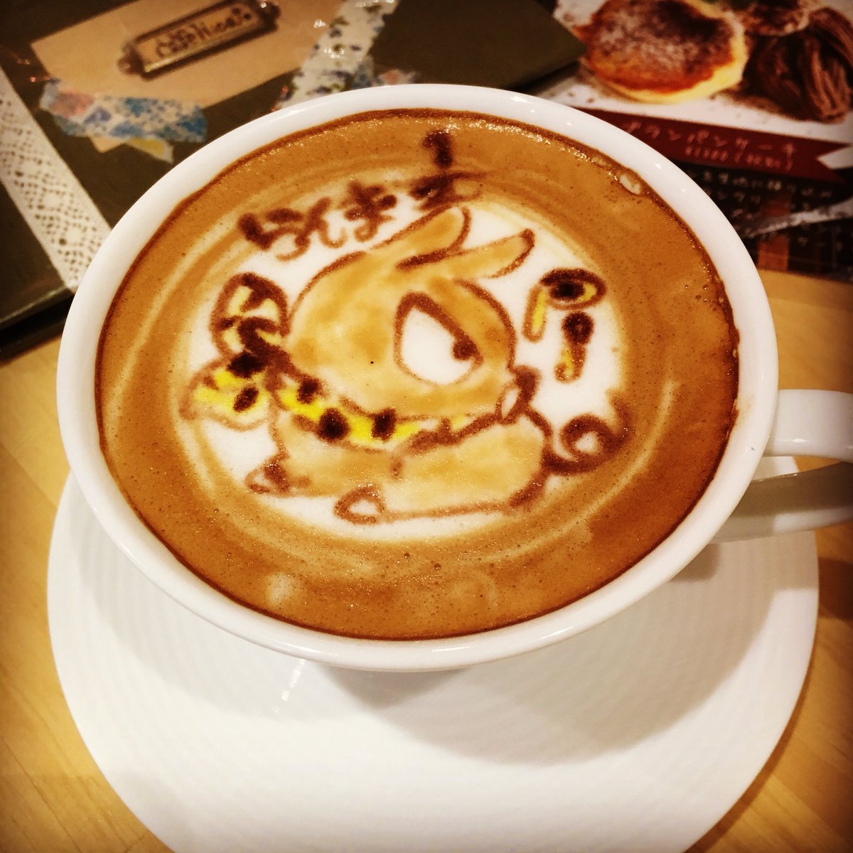 Cafenica 南船場店 本日のラテアートは らんま1 2 からピーちゃんを 懐かしい 笑 心斎橋でコラボカフェも始まったみたいですね Nicaでは パンケーキとホットラテをご注文のお客様に ラテアート をサービスしております ご要望のキャラクター