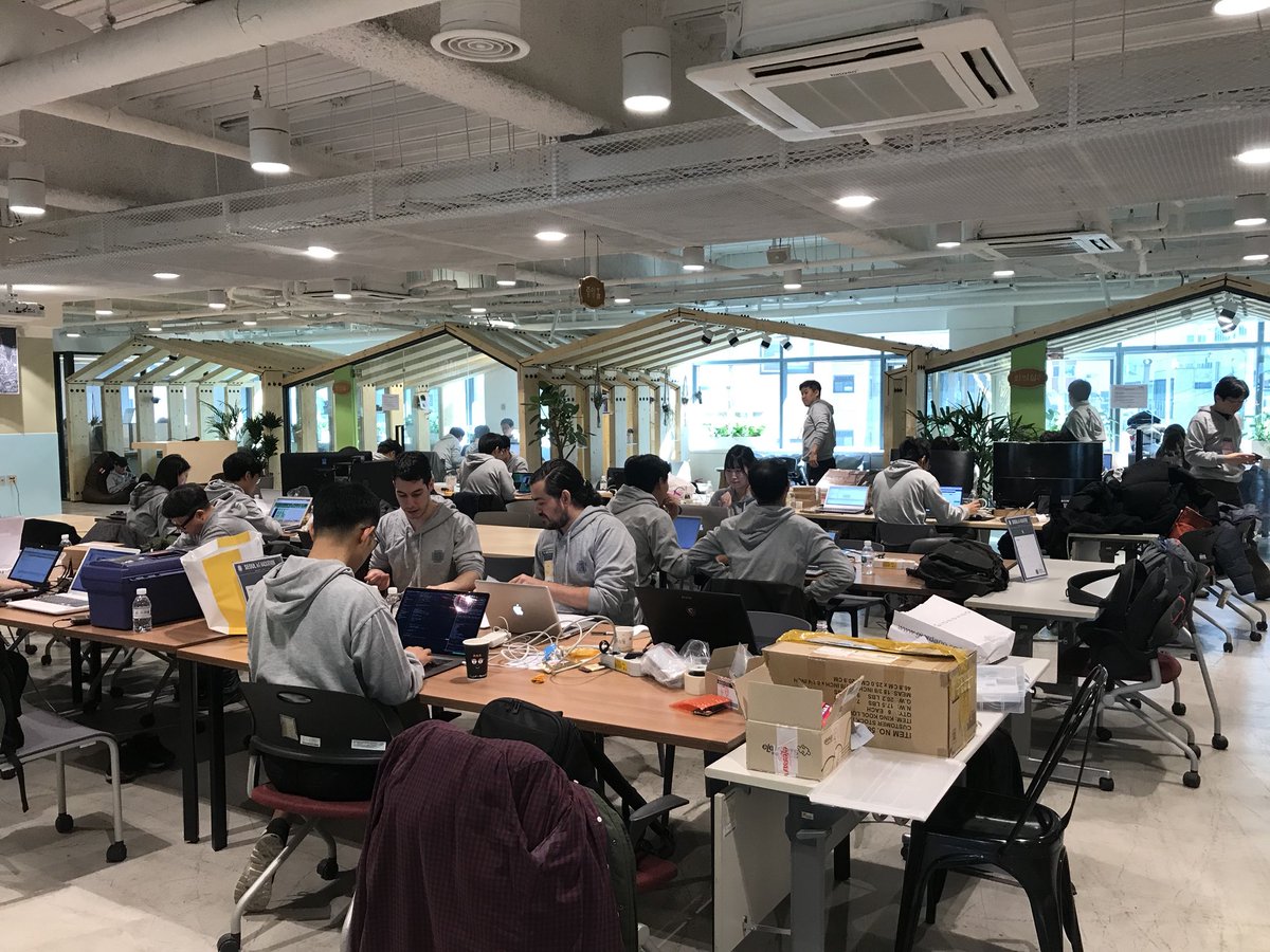janjongboom's tweet image. Today we have a 100 people building IoT things (yes, that’s double) at Seoul IoT hackathon. #ArmMbed