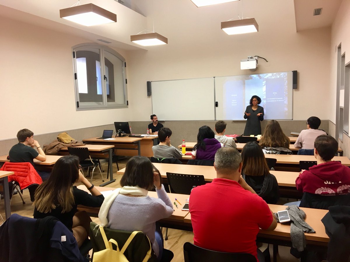 cd_nebrija's tweet photo. En @Nebrija hemos empezado el #workshop de #diseñoestrategico en #tendencias a cargo de @exitospain. https://t.co/QA5EtULhIQ