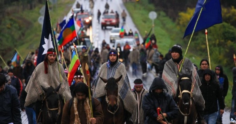 PIndigena's tweet photo. Programa de Guillier propone reconocer a Chile como un país plurinacional https://t.co/32c9aotqzD https://t.co/U8XHzOfEAl