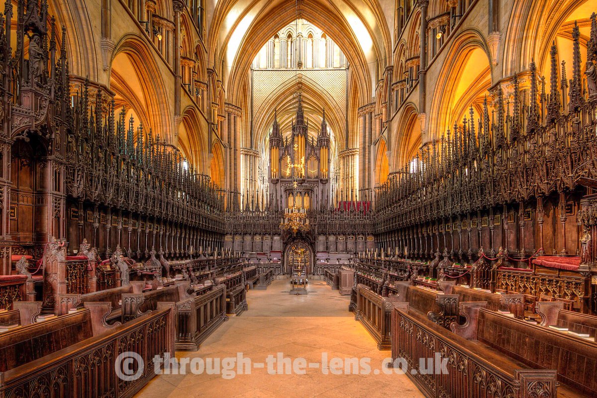 I'm posting the most beautiful photos of <a href="/LincsCathedral/">Lincoln Cathedral</a> are you voting #cathedralworldcup &amp; RTing?
I have 1 very special photo when we win!