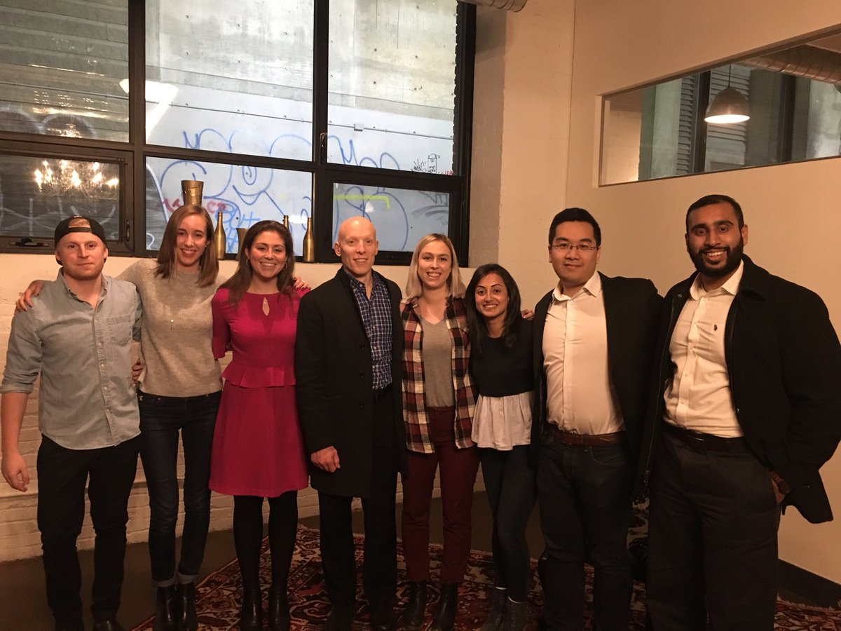 namrata_narayan's tweet photo. Finally got my hands on our group shot from Nov 8 w/ @sashadichter. TY again Sasha for spending your first-ever night in #Toronto with us! Good people in good conversation, wanting to do good. What could be better? #acumenTO https://t.co/OlJeTUa0Kb