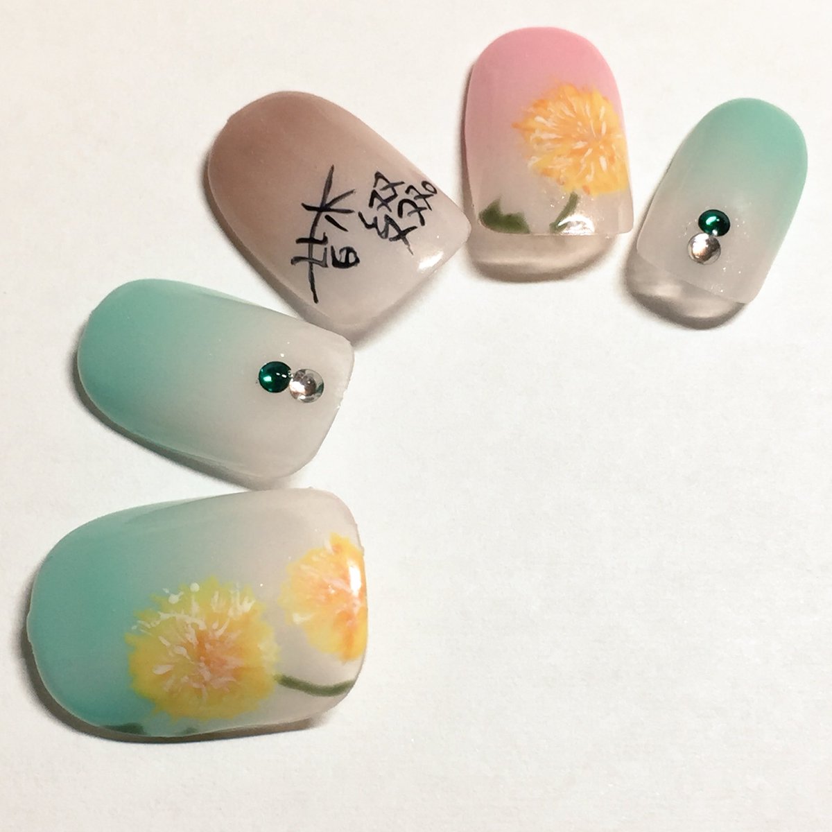 Koririo Nail やっぱりちょっとここからしばらくa3 のモチーフ作りに走ってみたいと思う 第3弾 皆木綴 A3 全キャラ作る A3 皆木綴 痛ネイル 痛くない痛ネイル T Co Pzlzbs3uql Twitter