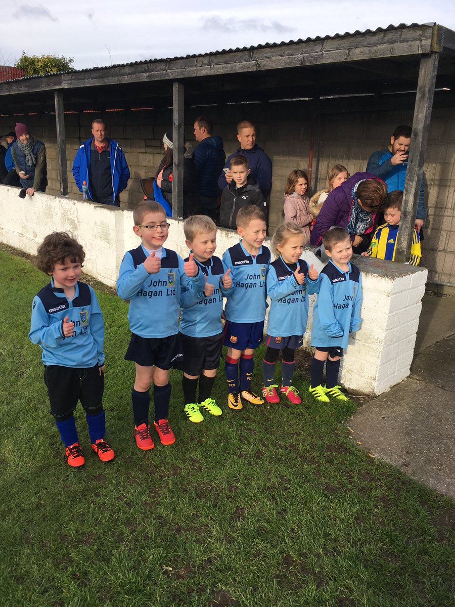 ardsrangjuniors's tweet photo. Great to see our 2012 age group supporting our seniors https://t.co/DZncNXq10M