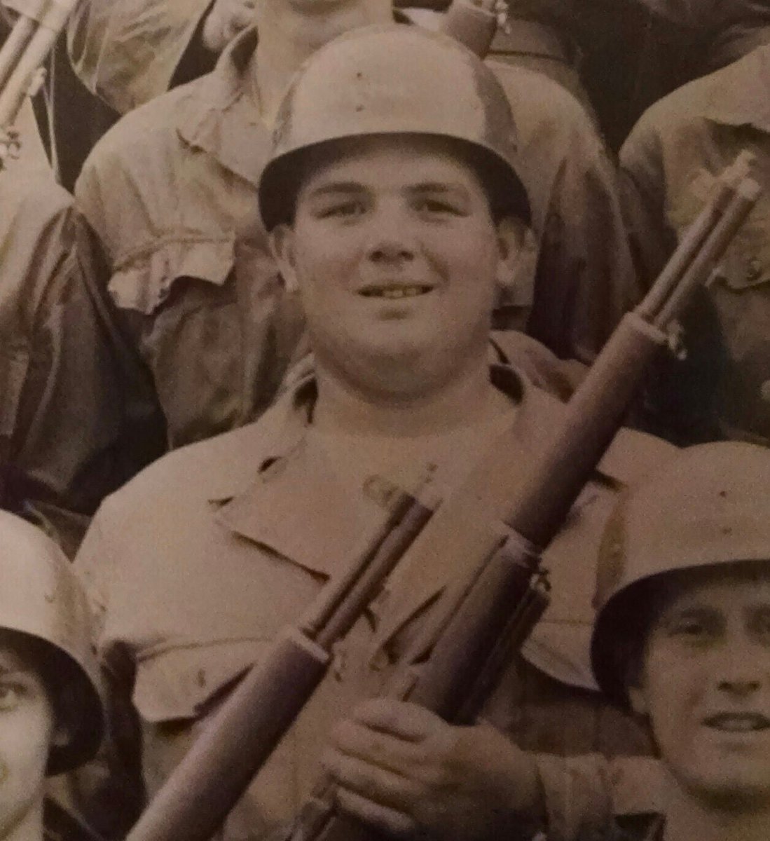 biscuitsoppin's tweet photo. My dad passed away 25 yrs ago &amp; I miss him much. He did his part to serve our country &amp; for that I thank him! #VeteransDay #KoreanWar https://t.co/KbaxtRhuCa