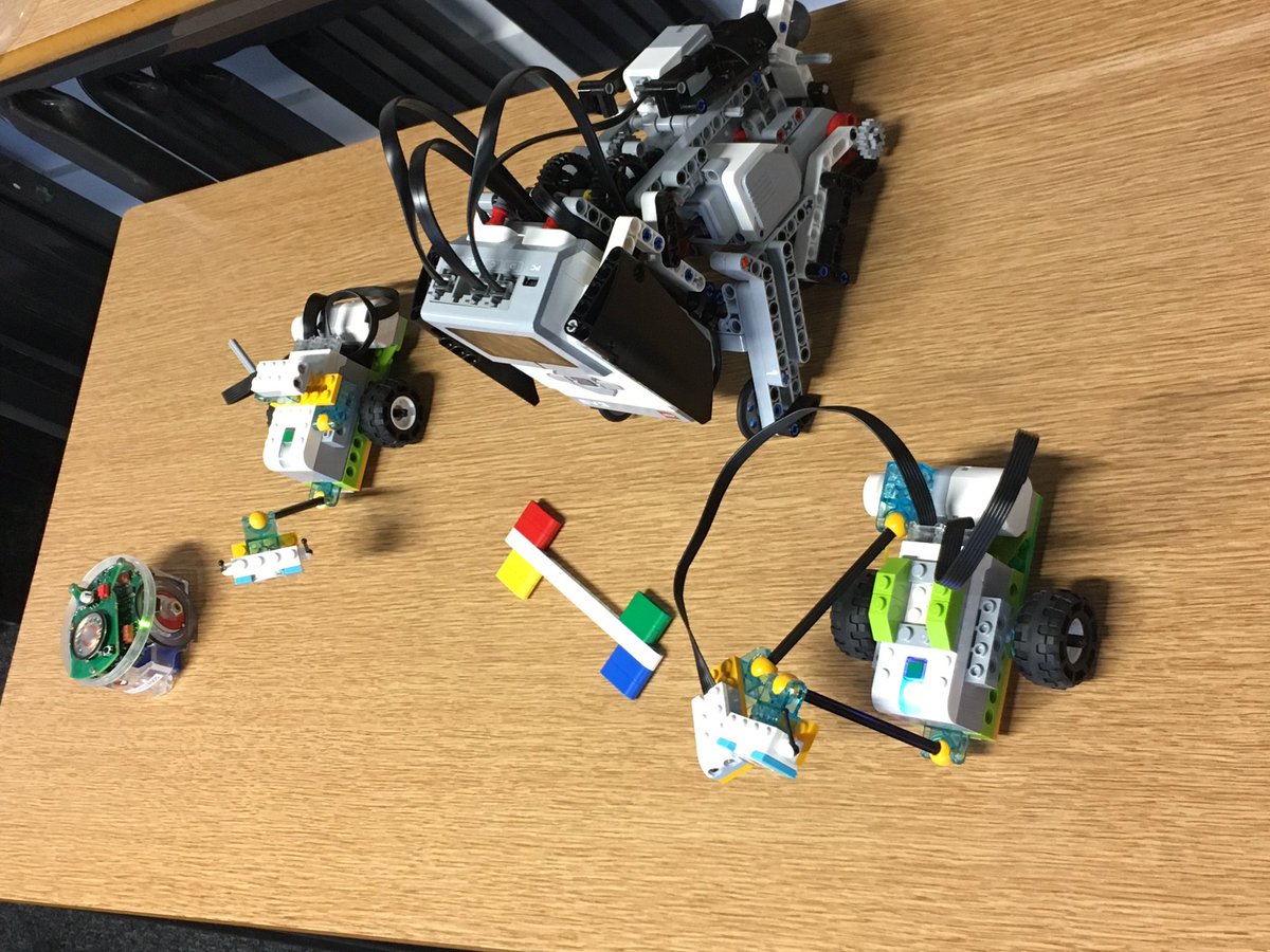 imran_bashir_'s tweet photo. Fantastic #openday @LSBU @LSBU_ENG @Robogals_LSBU #RobotReunion @SouthBankUTC Pepper & her #RobotCrew stole the show! https://t.co/k5nu4FNlji