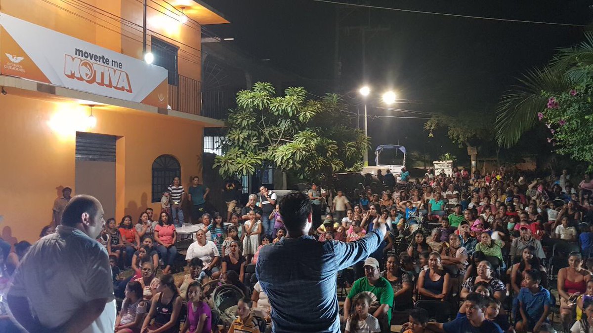 juansoto_MC's tweet photo. La ciudadanía muy respaldada con nuestros Diputados @LuisEMunguia y @RamonGuerreroM , en esta ocasión en la col. Campestre San Nicolás. https://t.co/LHaKEwYWFD