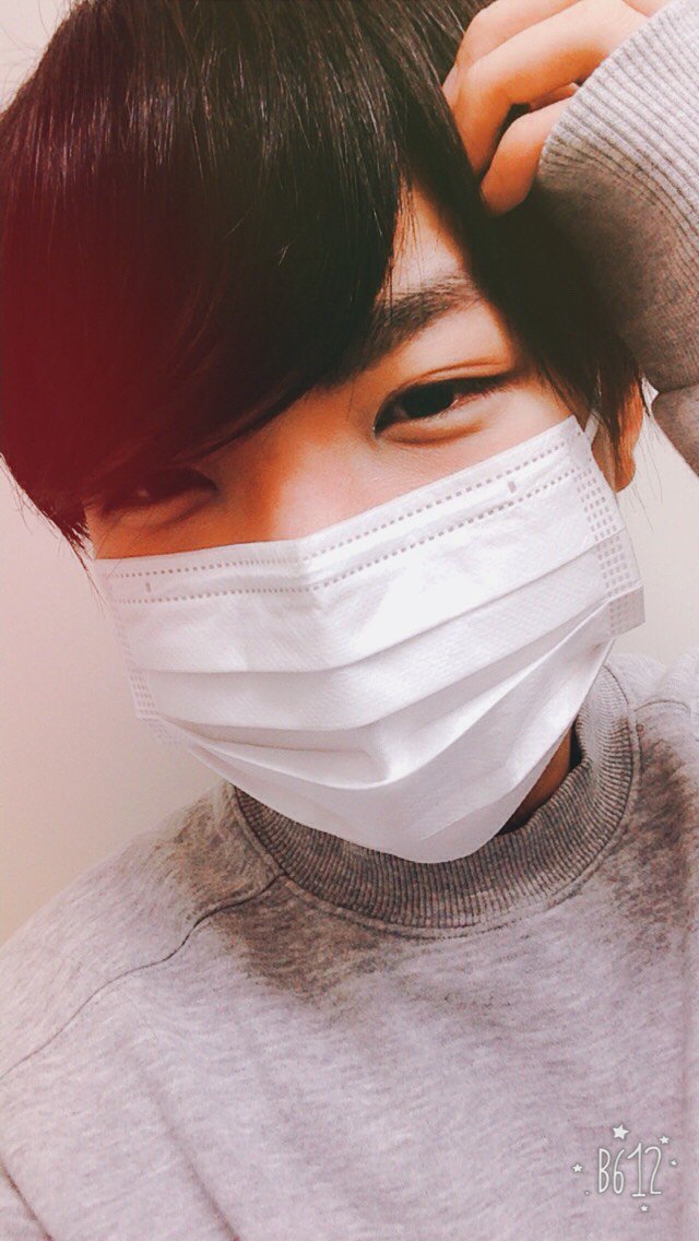 Uzivatel 彼方 夕緋 Na Twitteru ポッキーの日だから 僕の大好きなyoutuberポッキーさんの顔真似してみました ポッキーさん面白いよね 1mmでもいいなと思ったらrtとかフォローお願いします 顔真似さん男装さんと繋がりたい 似てると思ったらrt ポッキーの日