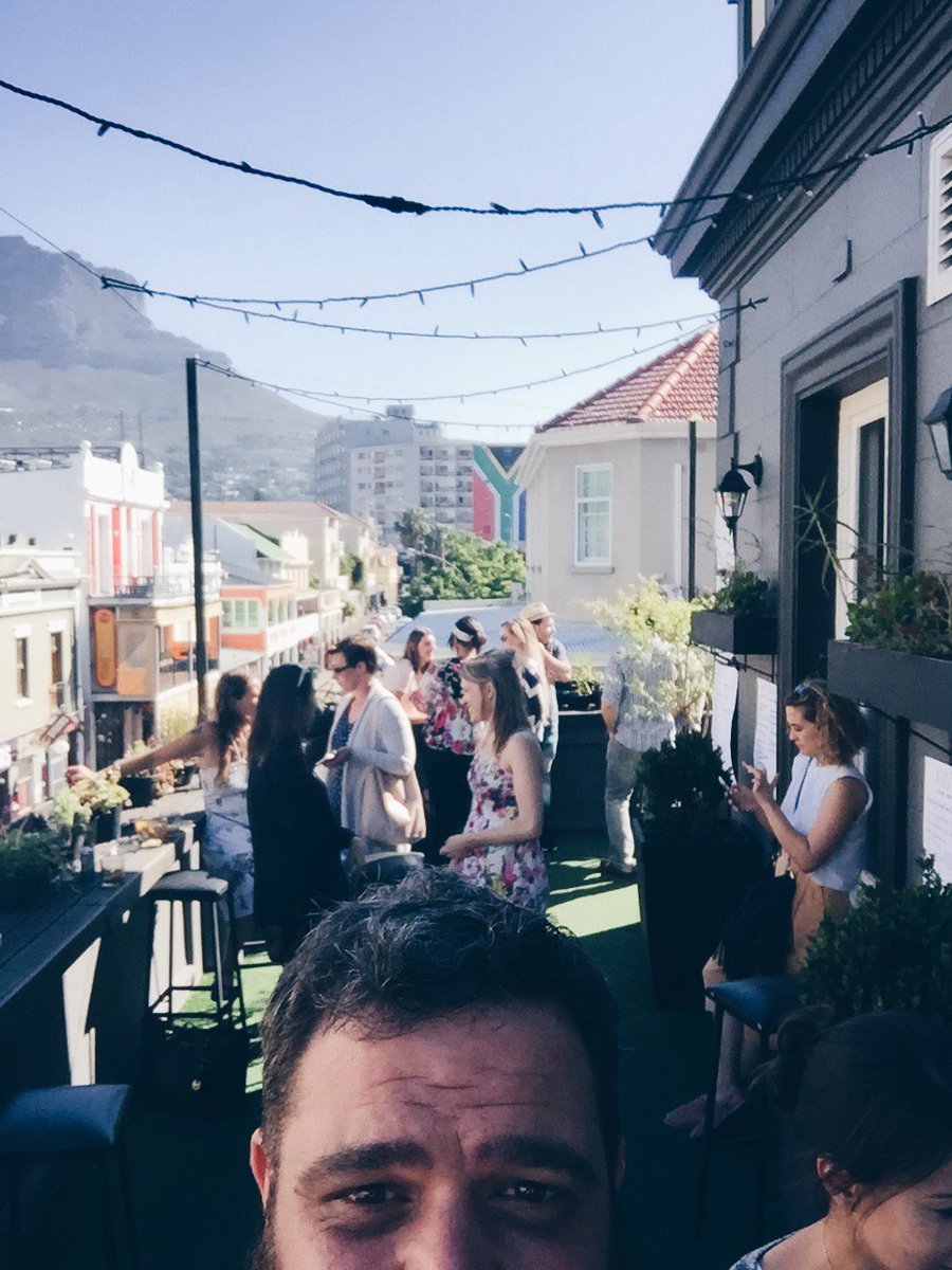 Out at #CTCCX2017 Those <a href="/PopsocketsZA/">PopsocketsZA</a> look amazing!