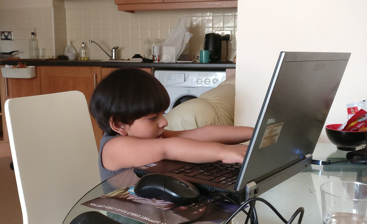 praveengs's tweet photo. Weekend alle. Kurachu programming chethekkam. #weekendprogramming https://t.co/q0pSUCWHEH