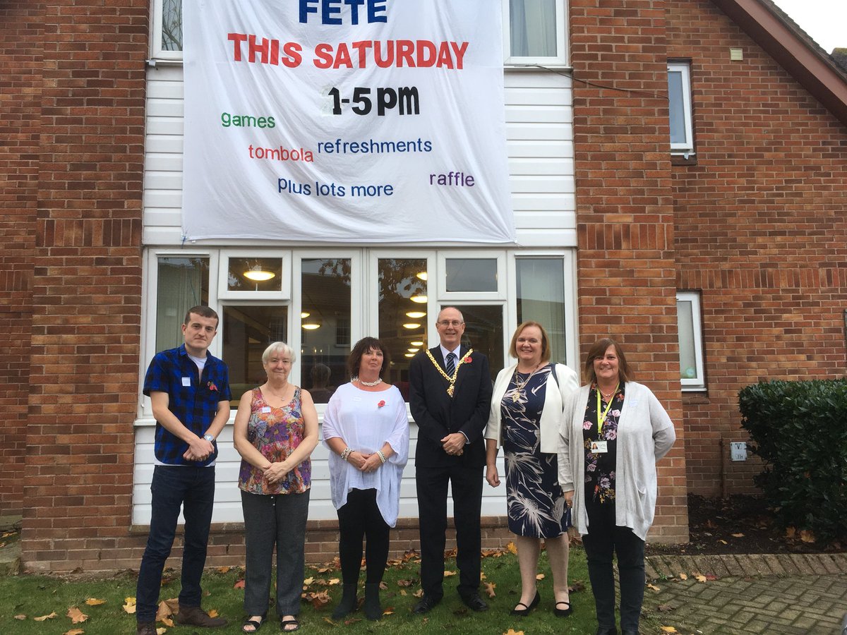 WorcesterMayor's tweet photo. At #ChelmsfordCourt #wch Fete. Lots of stalls Tombola, tea and cakes https://t.co/o1JjxUndU7