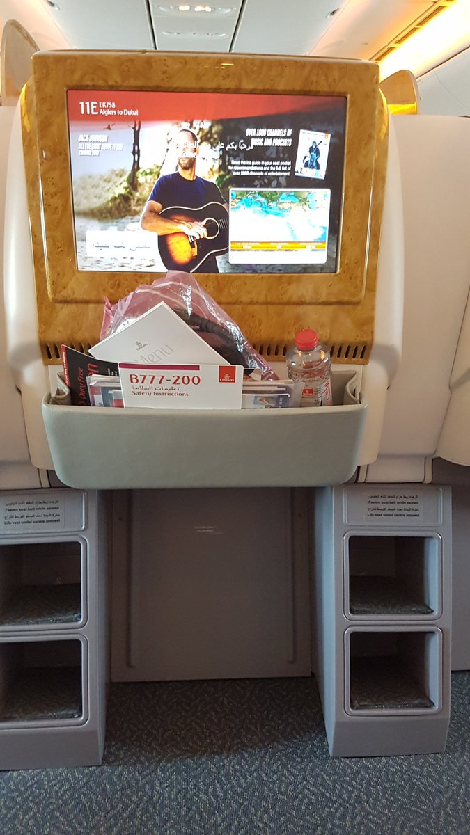 youssess8's tweet photo. #bus9nessclass #Emirates #mylifeinthesky https://t.co/58MMLz2z6w