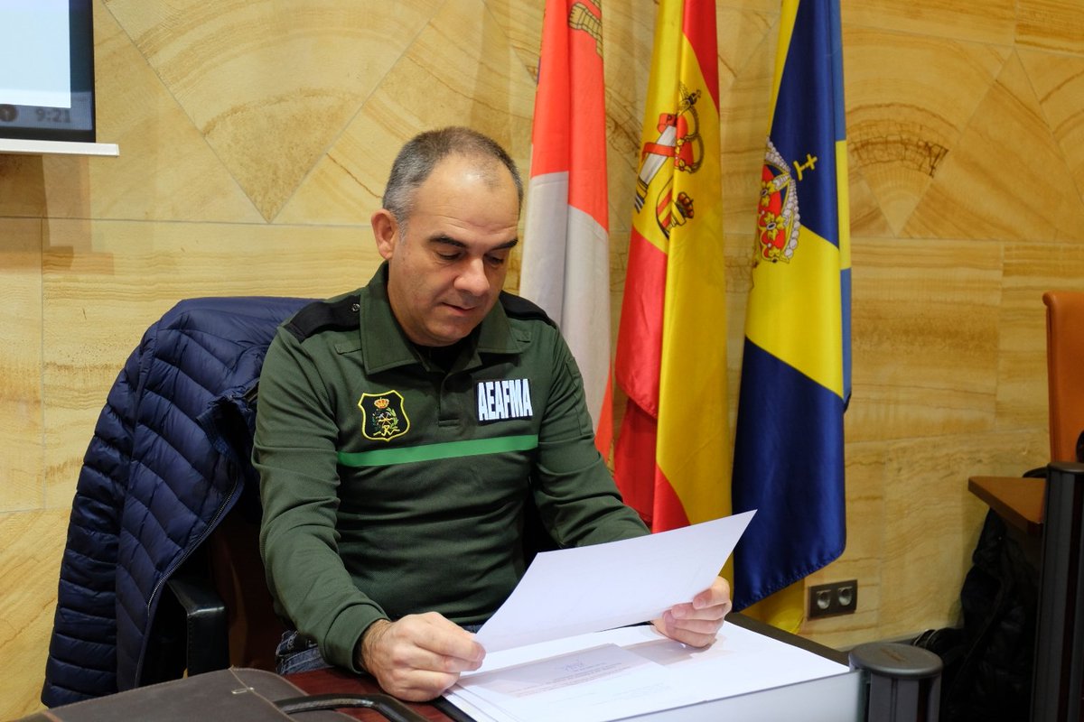 Acaba de iniciarse en La Granja de San Ildefonso la XVIII Asamblea anual. Tras minuto de silencio por AAMM asesinados la Junta expone una dilata lista de actuaciones ejecutadas en los últimos 12 meses.