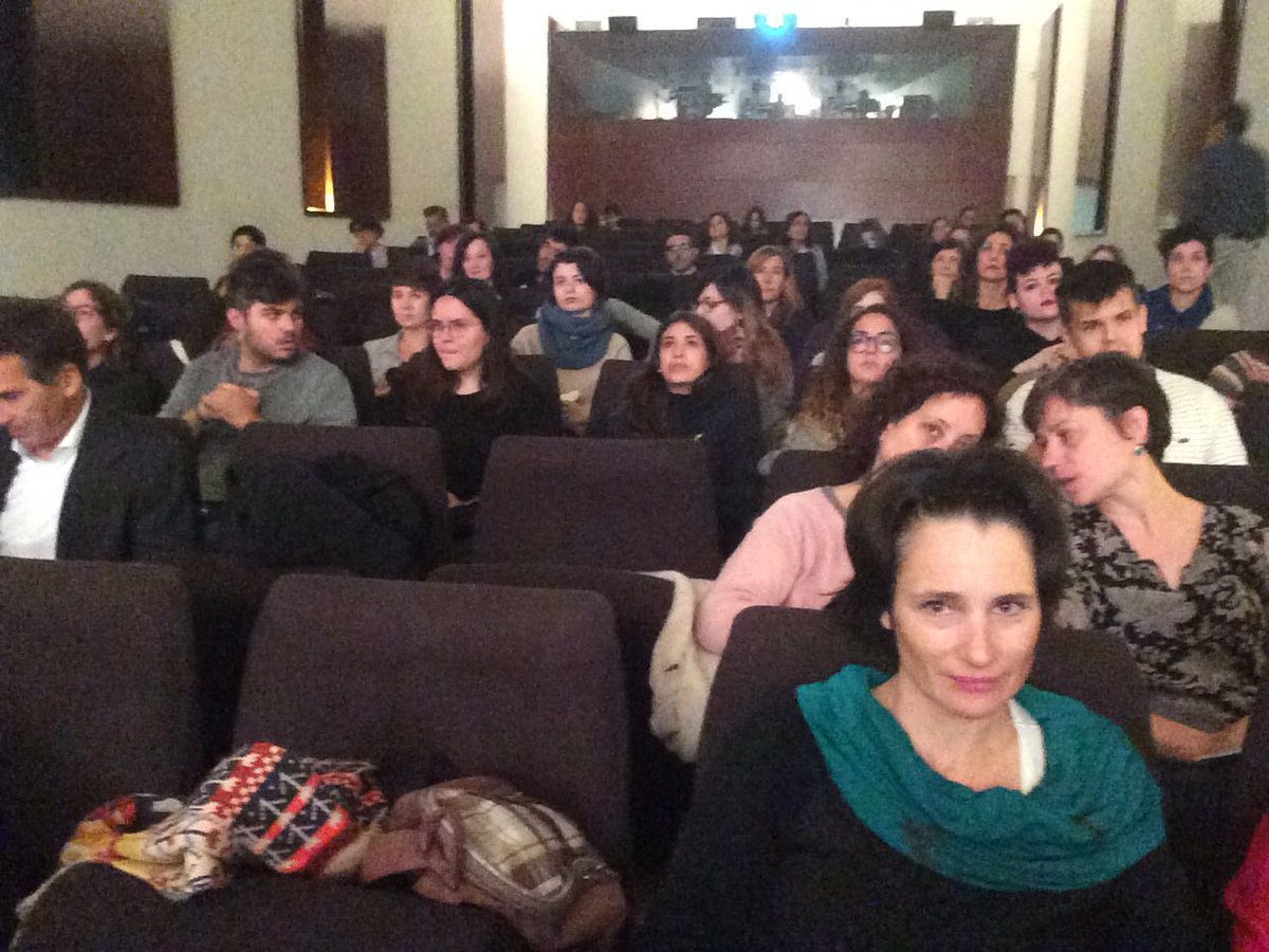 100 profesionales de la #conservación y #restauración de bienes culturales nos acompañan en esta 
Jornada de Regulación Profesional del Conservador Restaurador #JornadaACRE en <a href="/museoreinasofia/">Museo Reina Sofía</a>