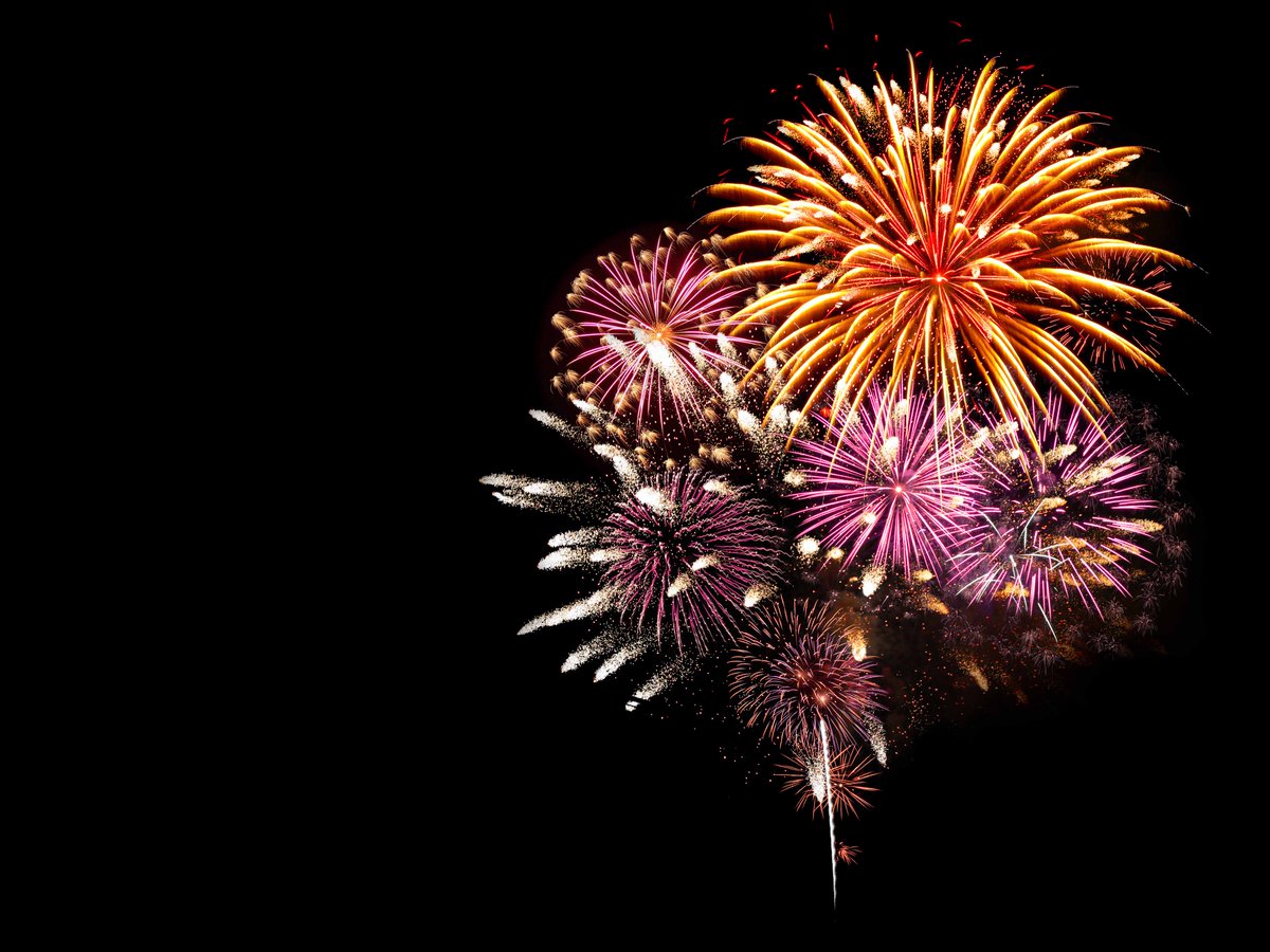 StModwenHomes's tweet photo. We are proud to be sponsoring this year’s #StokeNYE fireworks.  The only free public display in #NorthStaffordshire! https://t.co/2ZzB5bdcY9