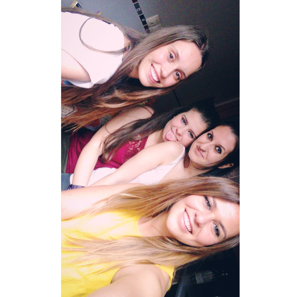 Laura_Perez_27's tweet photo. Que poco queda #hoysebebehoysesale #Aguadevalencia @sandriuuus16 @Leti_15Castillo #MARTA https://t.co/qhQO9nD0Ux