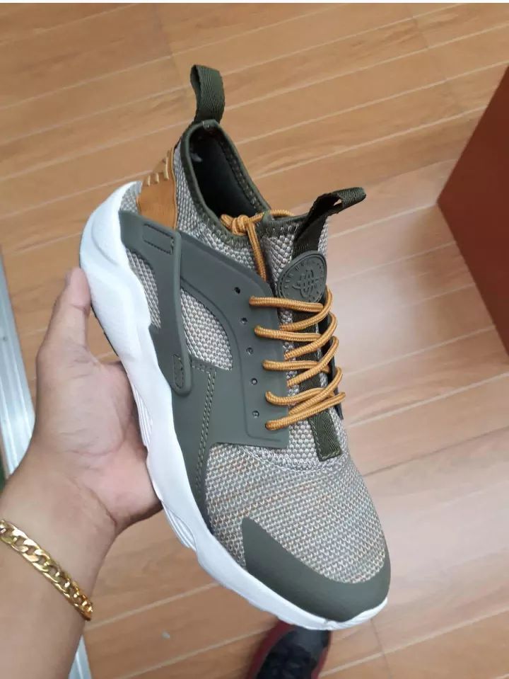 zskicks's tweet photo. Nike Huarache Ultra

Grab yours now!
Message us https://t.co/2yohemm8Ow