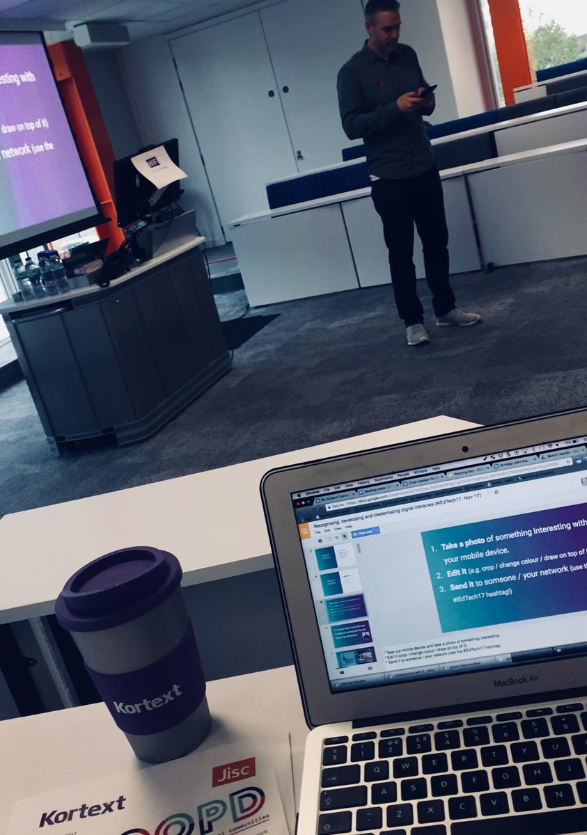 yazelhakim10's tweet photo. Sharing an edited photo of @dajbelshaw editing a photo at the same time. #iEdTech17 @Jisc @Kortext1 https://t.co/mD5xVzqUt3