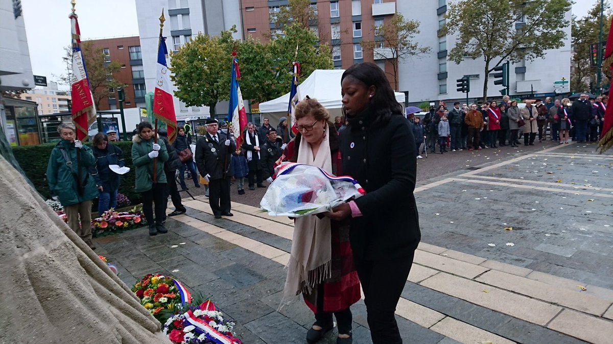fatousow92's tweet photo. Commémoration du #11novembre1918 à #Colombes ce matin où j’ai déposé une gerbe au nom du sénateur @iacovellixavier #devoirdemémoire https://t.co/qYGBJxPYVA