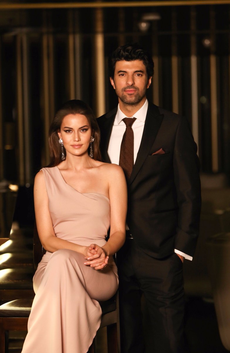 okanbugun's tweet photo. #FahriyeEvcen  ve #EnginAkyurek’in başrollerinde yer aldığı,“#ÖleneKadar” dizisi Amerika’nın NBC kanalı için uyarlanıyor. https://t.co/I46T70cPHG