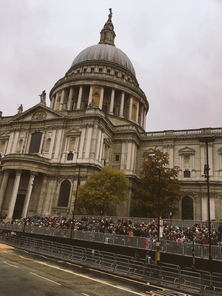 BardsTheatre's tweet photo. Ready and waiting for the #LordMayorsShow to start. Representing @OfficialXForces #entrepreneurs. https://t.co/zap84ootFs