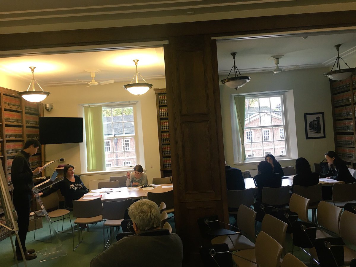 middletemple's tweet photo. Our #MTStudents acting as guinea pigs for the Training the Trainers programme. #advocacy #QS #aspiringbarristers https://t.co/TBiYWNsn7J