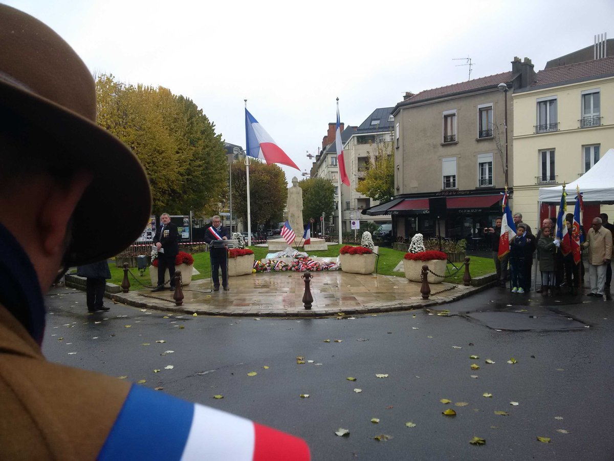 vrousseau_94's tweet photo. 99eme anniversaire de l'armistice du #11Novembre. Le Maire @JeanMarcNicolle appelle à la transmission de la mémoire. https://t.co/Y6xW3Tr54r